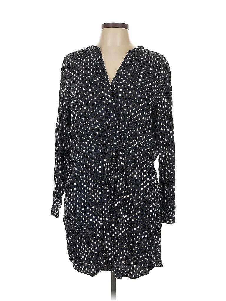 Click to view more detailed imagery on our partner's website Pre-owned Gap Outlet Casual Dress In Black