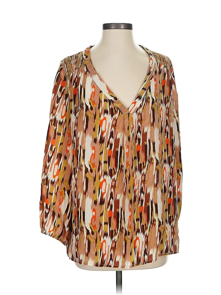 Click to view more detailed imagery on our partner's website Pre-owned Tolani 3/4 Sleeve Silk Top Brown Animal Print Pattern Plunge Neckline Tops