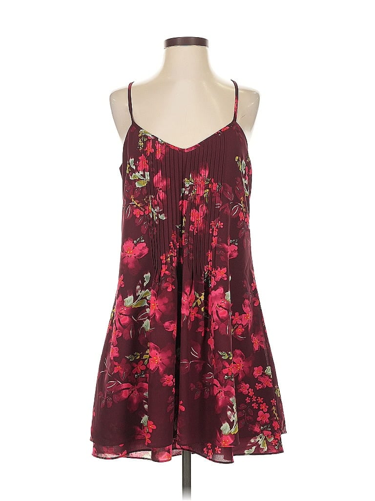 Click to view more detailed imagery on our partner's website Pre-owned Sanctuary Casual Dress In Burgundy