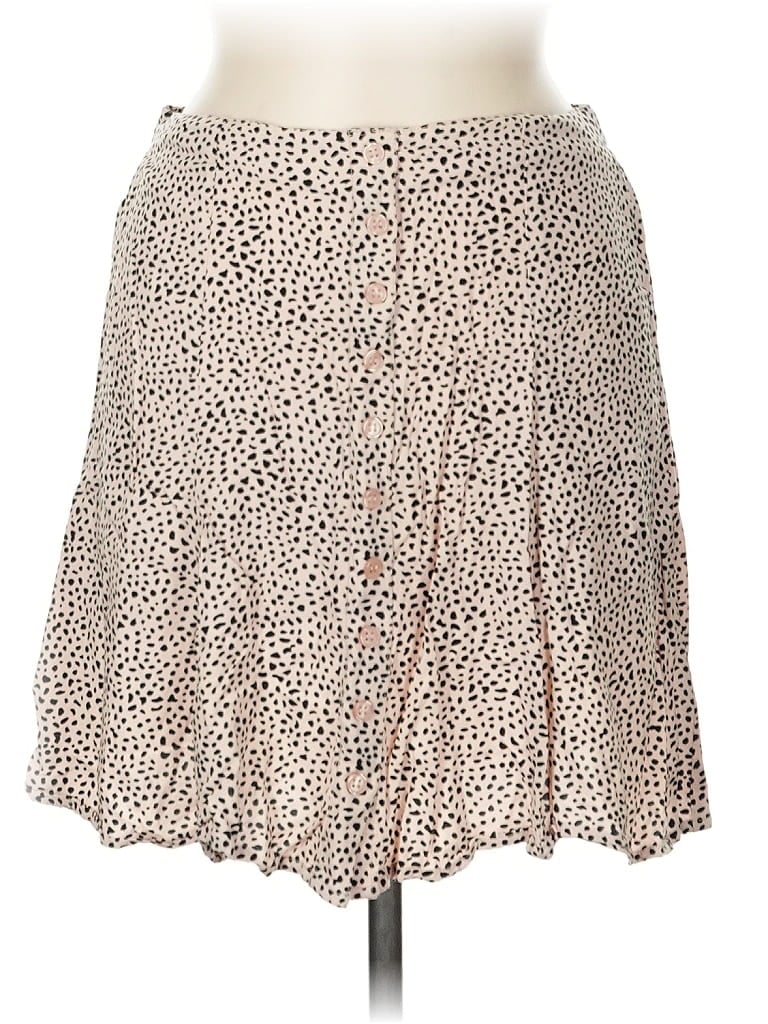 Click to view more detailed imagery on our partner's website Pre-owned Japna Casual Skirt In White