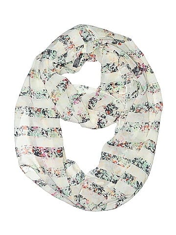 The Limited Scarf (view 1)