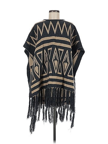 Pia Rossini Poncho (view 1)