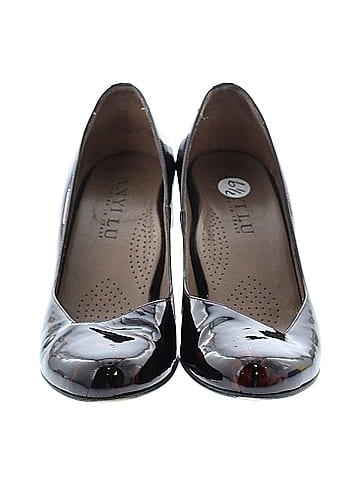 Anyi Lu Heels (view 2)