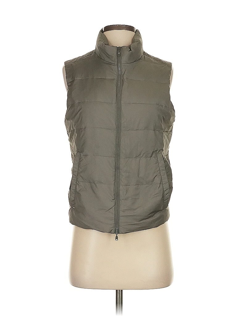 Click to view more detailed imagery on our partner's website Pre-owned Society Vest In Green