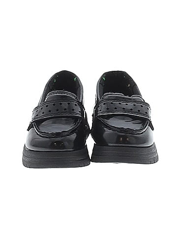 OshKosh B'gosh Flats (view 2)