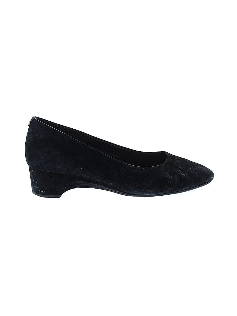 Pre-owned Taryn Rose Heels In Black
