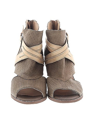 Roan Sandals (view 2)