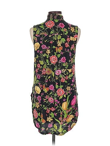 Akemi + Kin Sleeveless Button-Down Shirt (view 2)