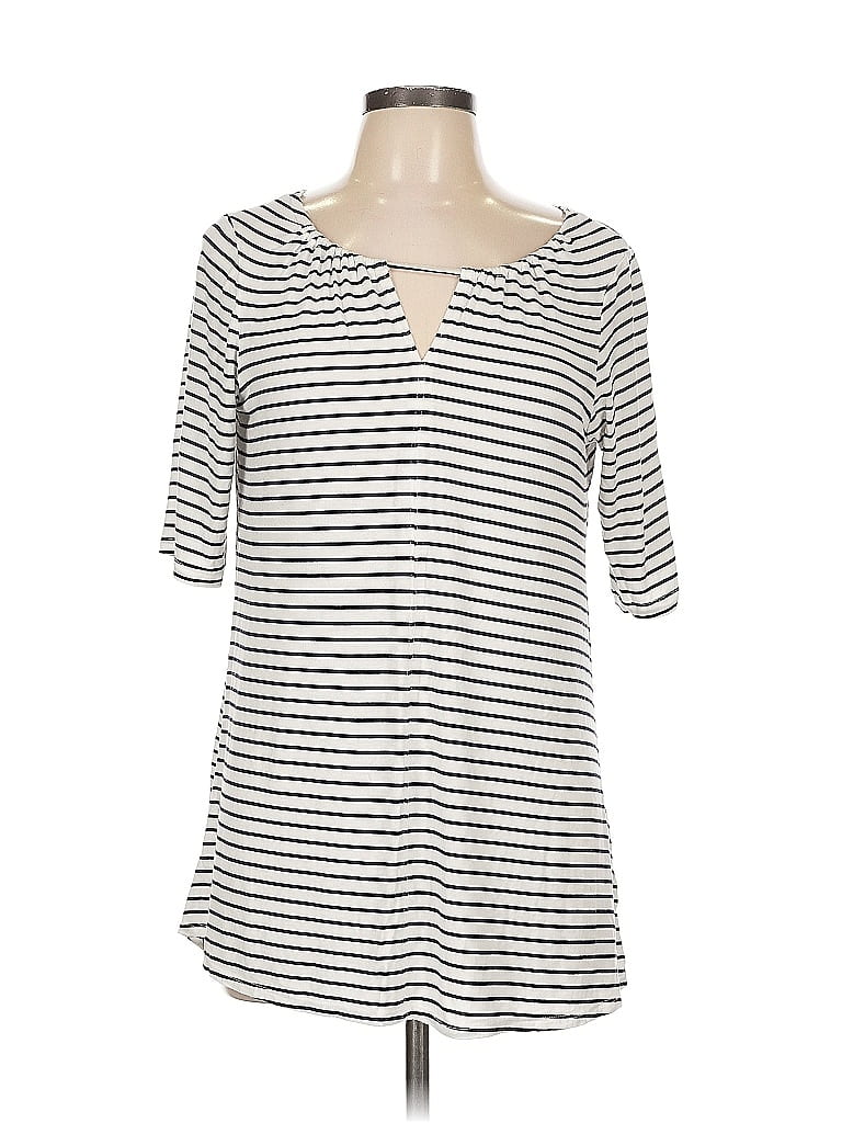 Pre-owned Maurices 3/4 Sleeve Top White Keyhole Neckline Tops