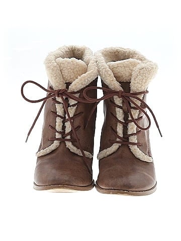Restricted Shoes Ankle Boots (view 2)