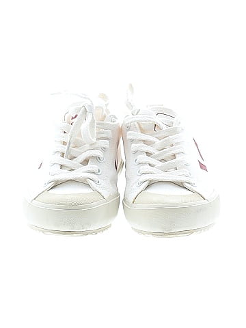 VEJA Sneakers (view 2)