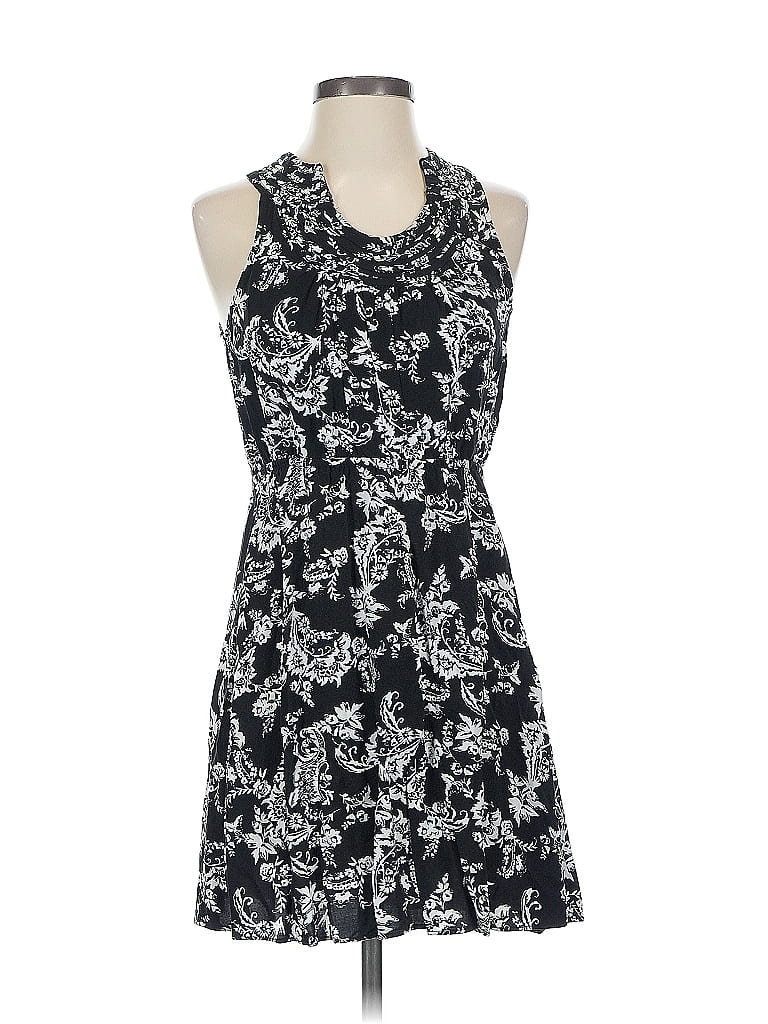 Click to view more detailed imagery on our partner's website Pre-owned Elle Casual Dress In Black