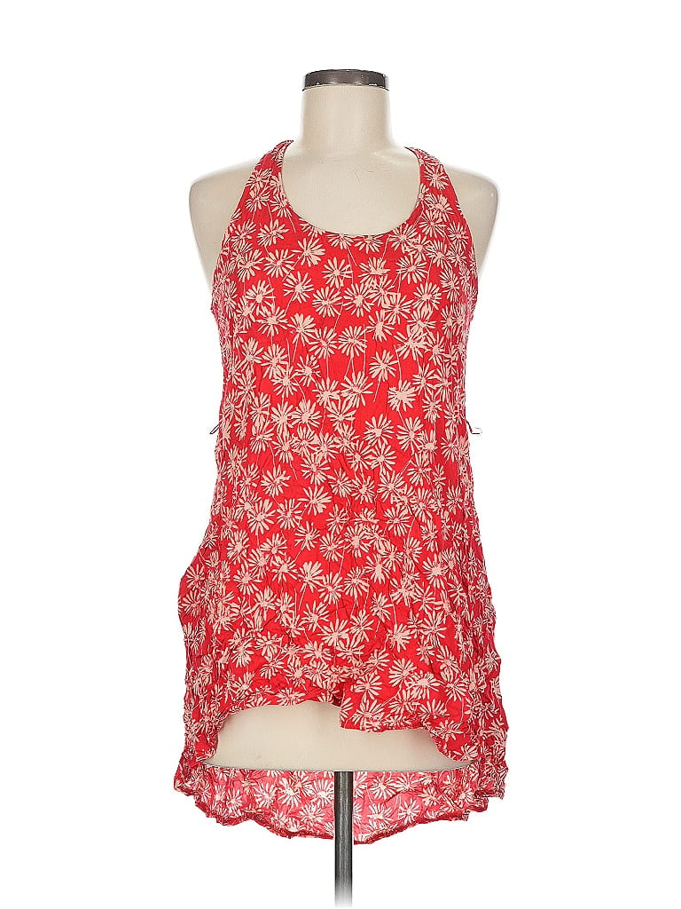 Click to view more detailed imagery on our partner's website Pre-owned Forever 21 Sleeveless Blouse In Red