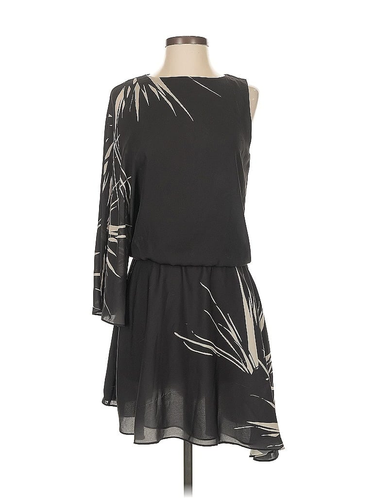 Click to view more detailed imagery on our partner's website Pre-owned Halston Heritage Cocktail Dress In Black