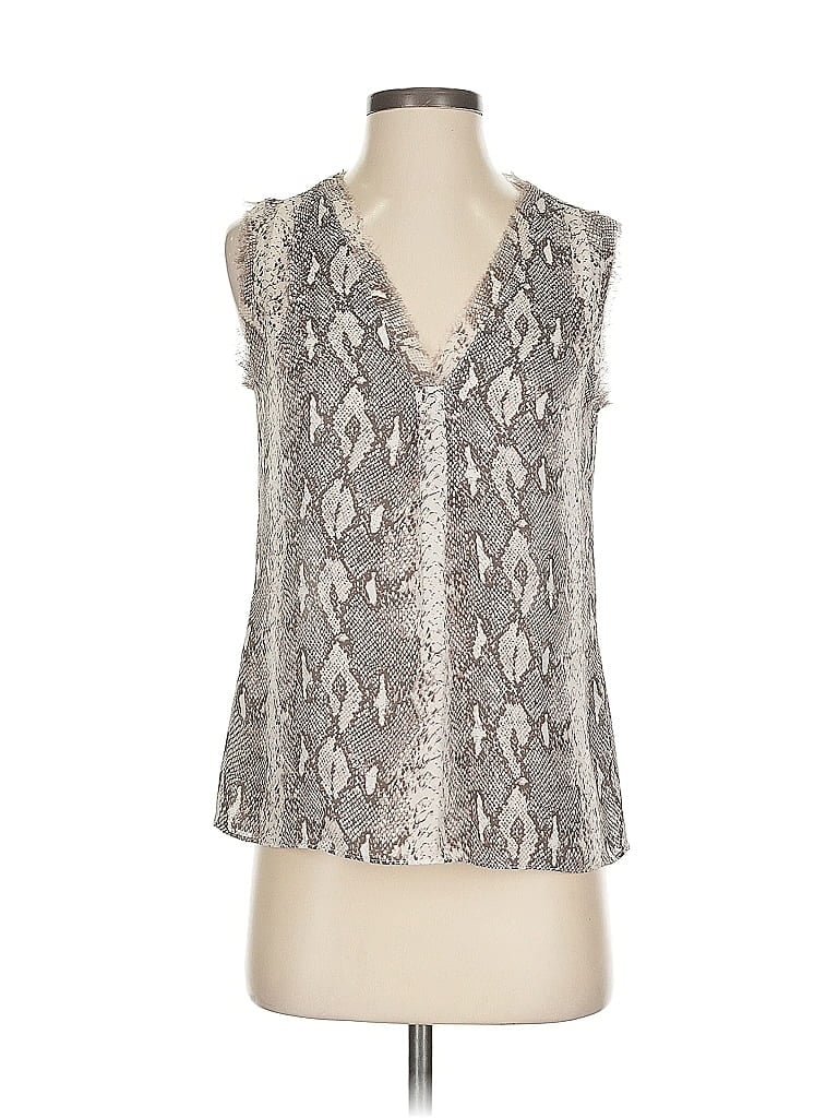 Pre-owned Banana Republic Sleeveless T-shirt In Silver