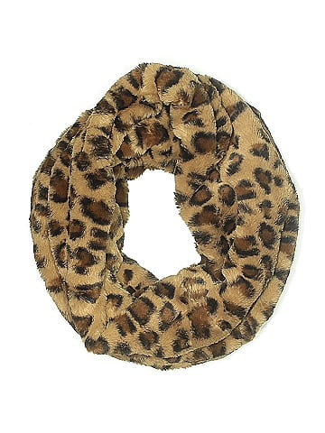 Studio Scarf (view 1)