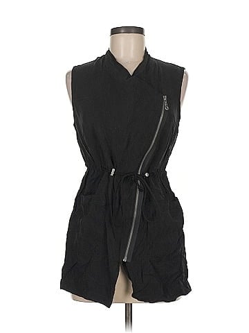 Drew Vest (view 1)