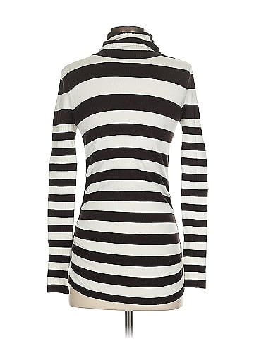 Cache Turtleneck Sweater (view 2)