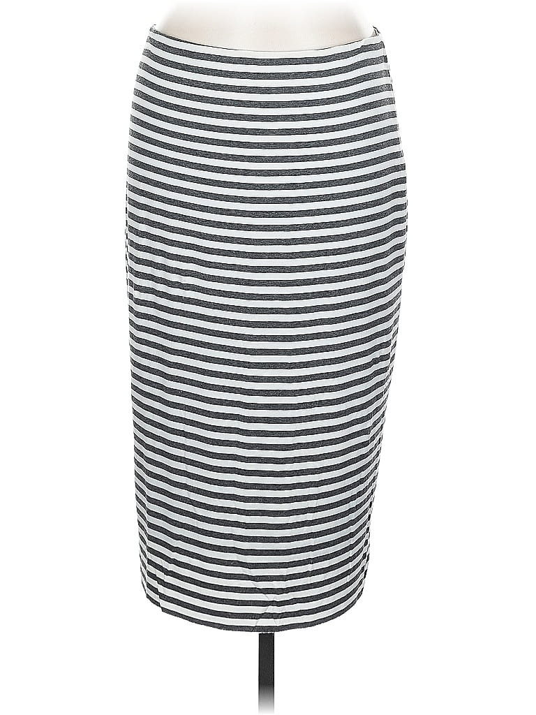 Pre-owned Vince Camuto Casual Skirt In Gray