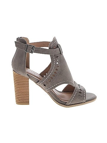 REPORT Heels (view 1)