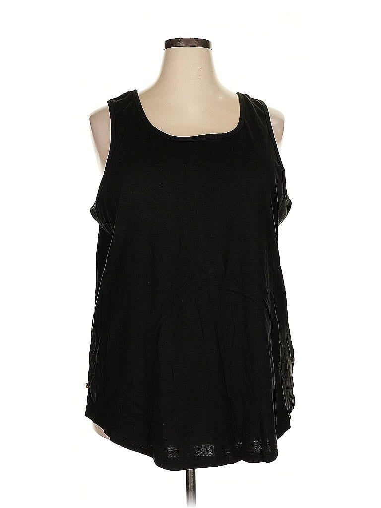 Click to view more detailed imagery on our partner's website Pre-owned Bernè Sleeveless T-shirt In Black
