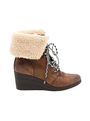 Ugg Australia Ankle Boots (view 1)