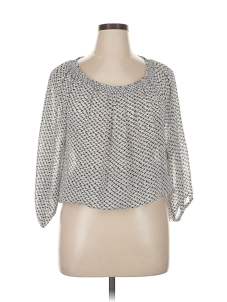 Pre-owned Daisy Fuentes 3/4 Sleeve Blouse In Silver