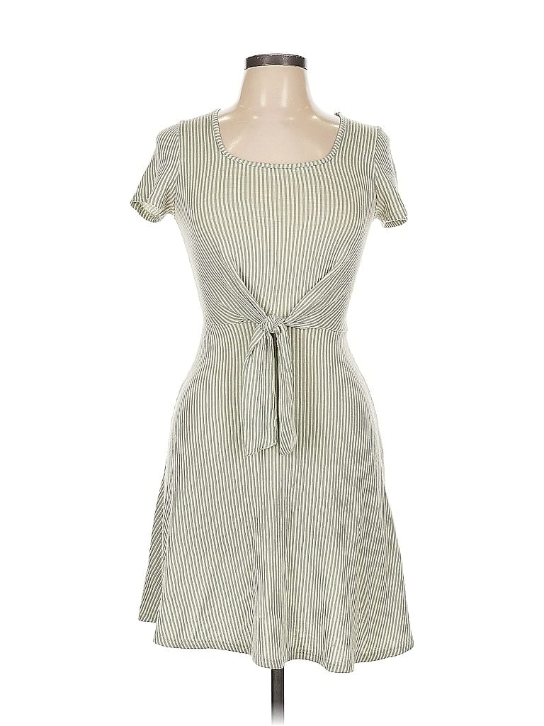 Pre-owned Caution To The Wind Casual Dress In Green