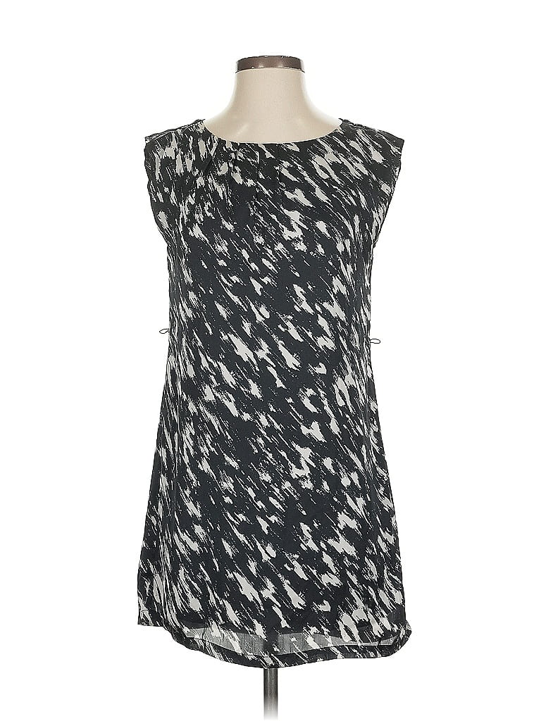Pre-owned H&m Casual Dress In Black