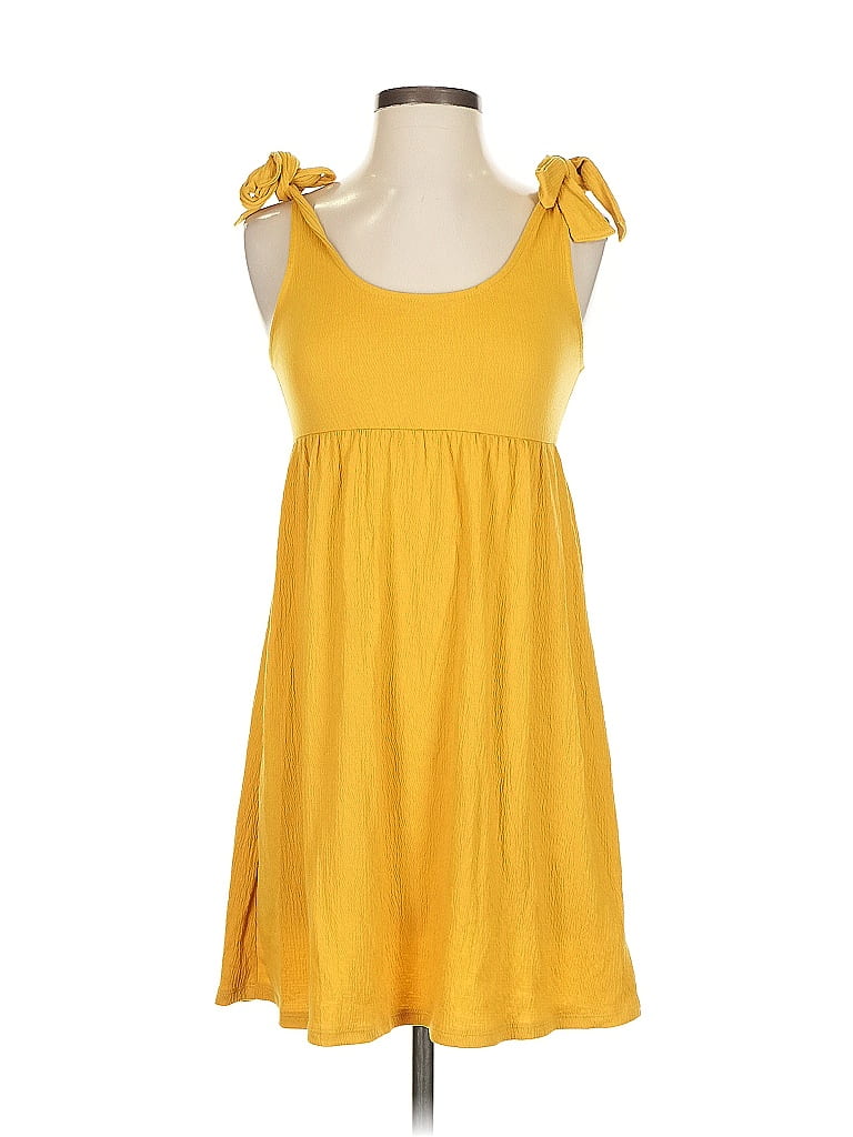 Pre-owned Wild Fable Sleeveless Top Yellow Sweetheart Neckline Tops