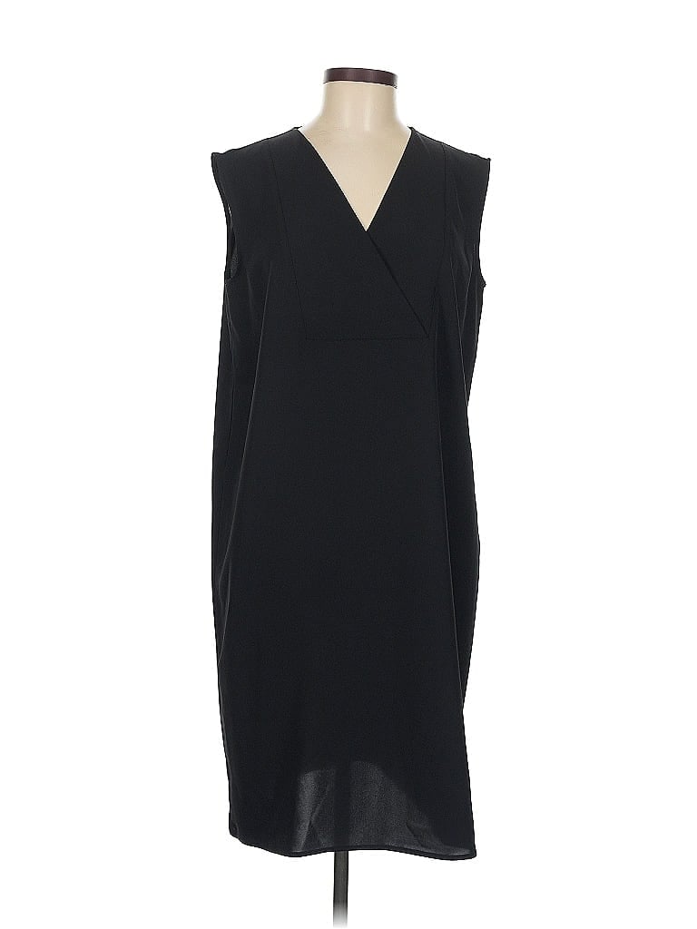 Pre-owned Uniqlo Casual Dress In Black