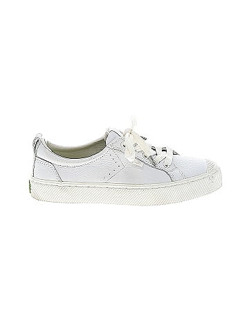 Cariuma Sneakers (view 1)