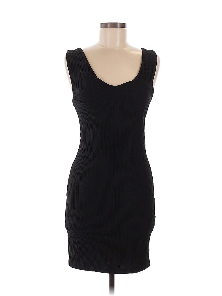 Click to view more detailed imagery on our partner's website Pre-owned Saks Fifth Avenue Cocktail Dress In Black