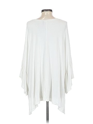 Akemi + Kin 3/4 Sleeve Top (view 2)