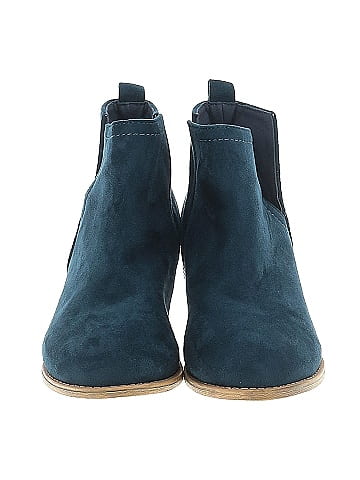 Journee Collection Ankle Boots (view 2)
