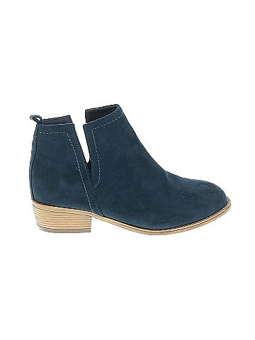 Journee Collection Ankle Boots (view 1)