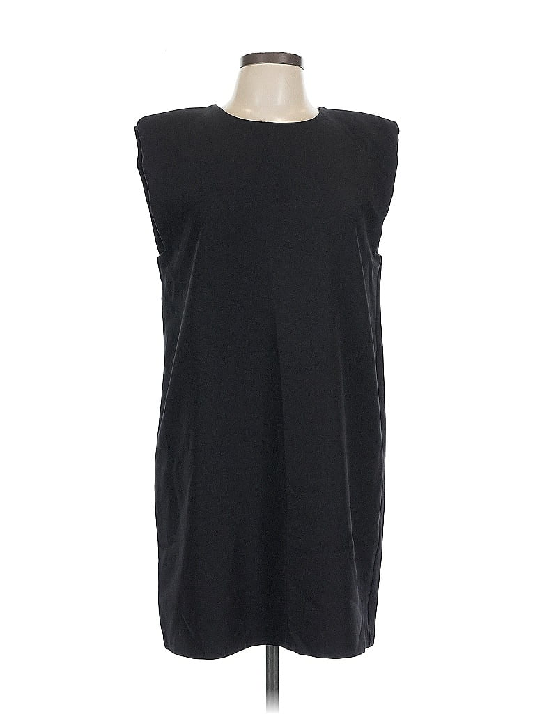 Click to view more detailed imagery on our partner's website Pre-owned Zara Casual Dress In Black