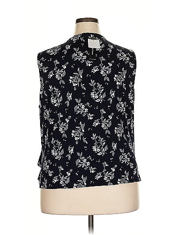 Violets & Roses Sleeveless Blouse (view 2)
