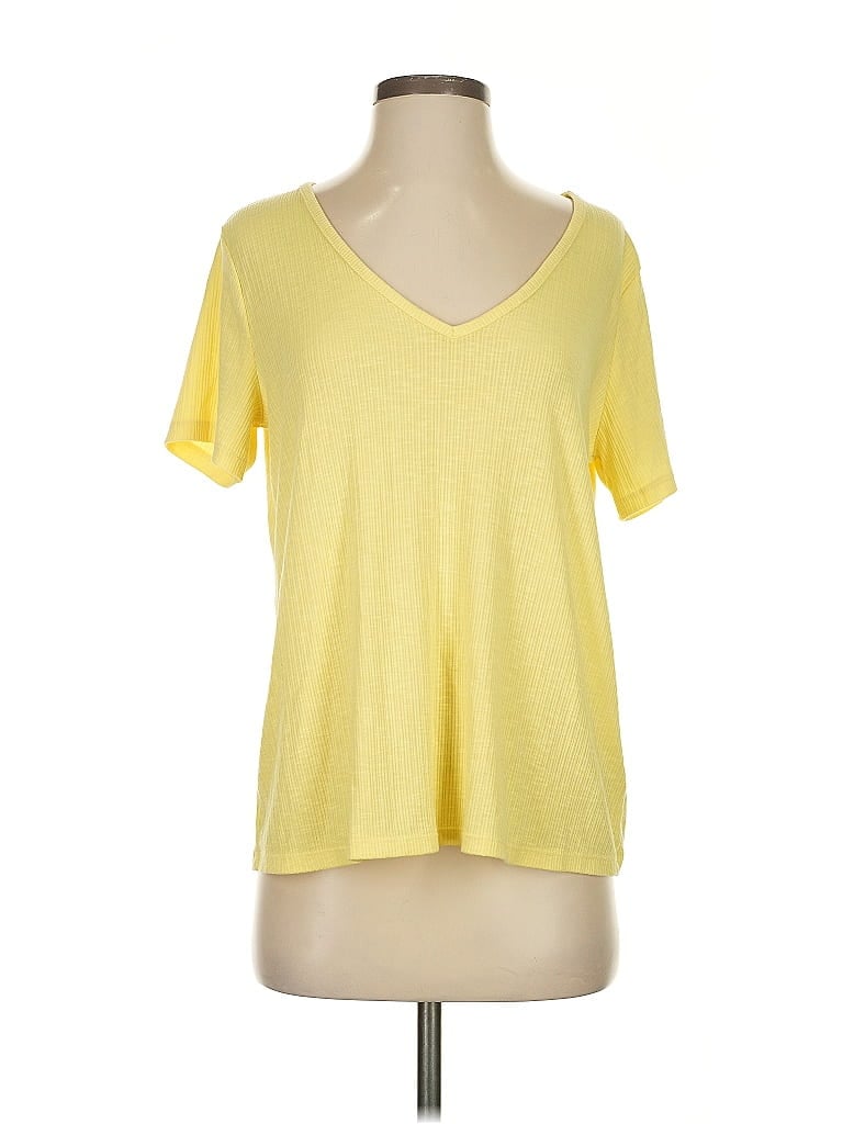 Click to view more detailed imagery on our partner's website Pre-owned Old Navy Short Sleeve Top Yellow V Neck Tops