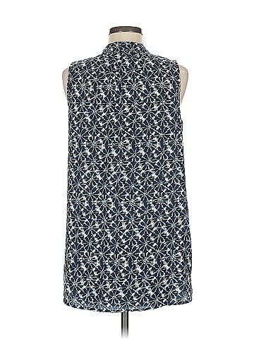 Simply Noelle Sleeveless Blouse (view 2)