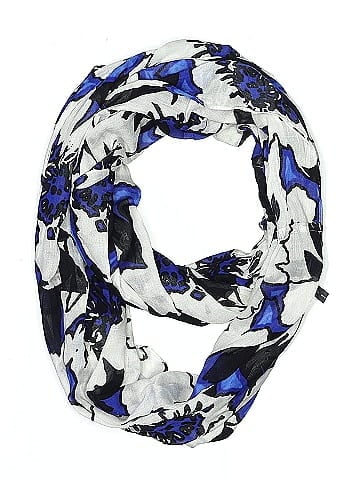 The Limited Scarf (view 1)