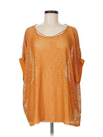 Akemi + Kin 3/4 Sleeve T-Shirt (view 1)