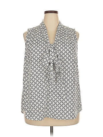 41Hawthorn Sleeveless Blouse (view 1)