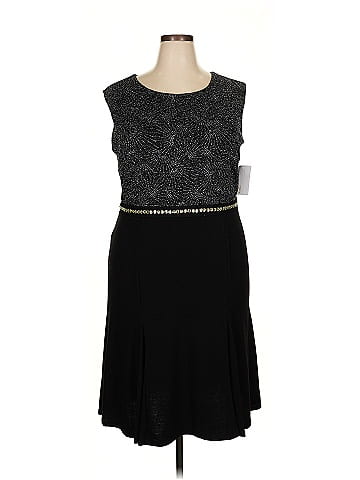Everleigh Sleeveless T-Shirt (view 1)