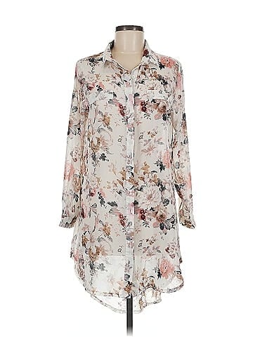 Papillon 3/4 Sleeve Blouse (view 1)