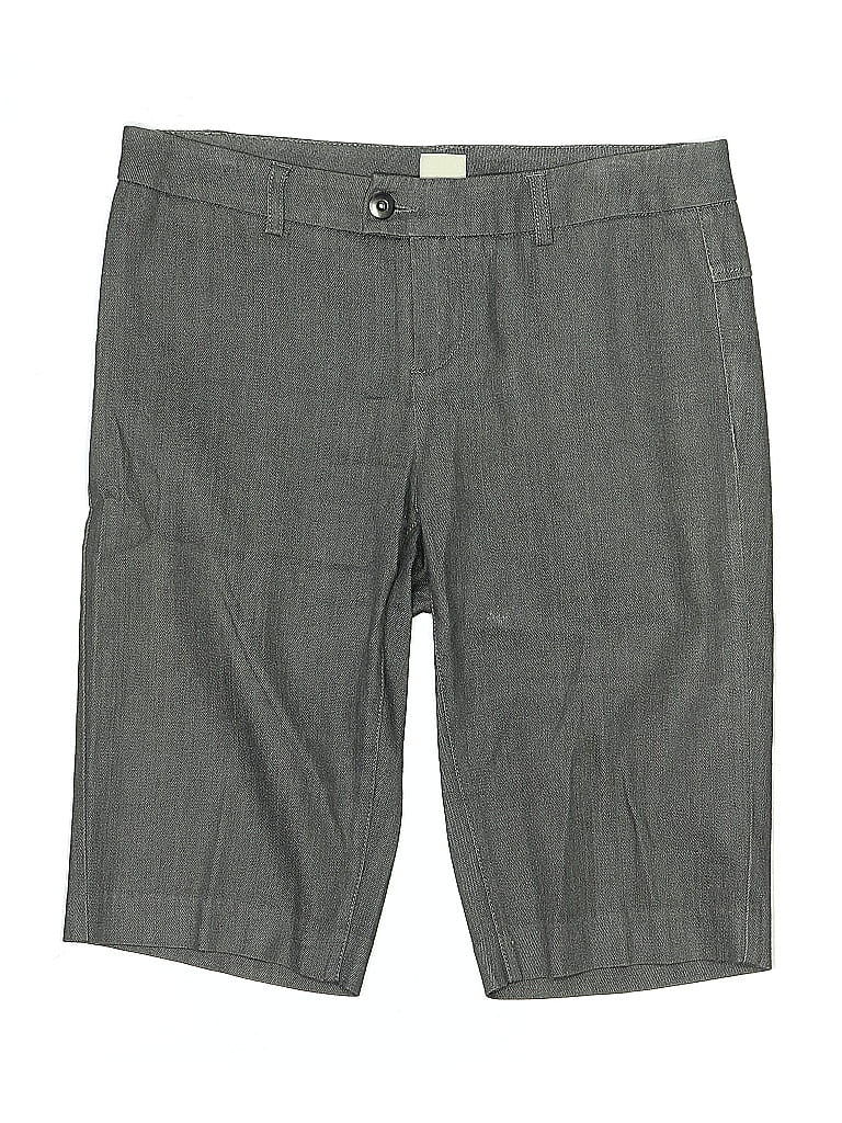 Click to view more detailed imagery on our partner's website Pre-owned Ecru Shorts In Gray