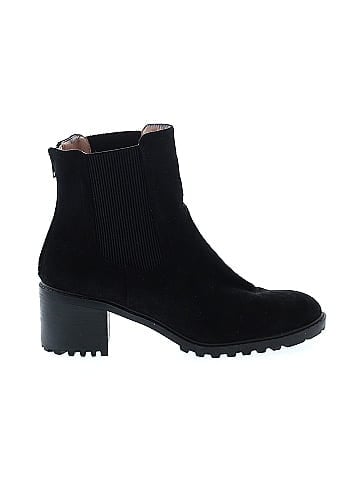 Journee Collection Ankle Boots (view 1)