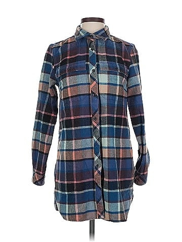 L.L.Bean Signature Long Sleeve Button-Down Shirt (view 1)