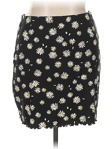 No Boundaries Casual Skirt (view 1)