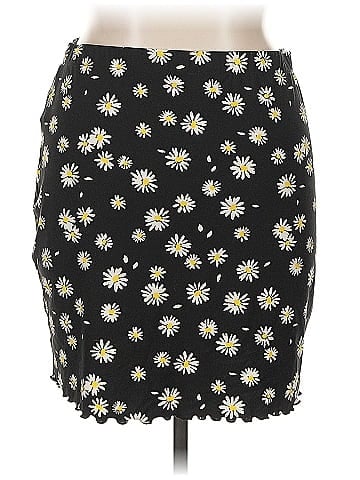 No Boundaries Casual Skirt (view 2)